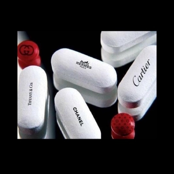 Meet your Posher, Lana - Picture 1 of 1